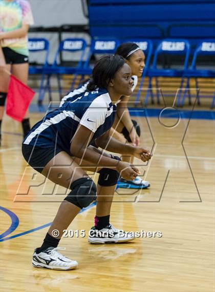 Thumbnail 3 in Sylvan Hills vs. Fair photogallery.