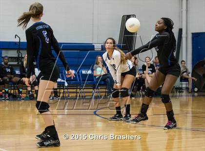 Thumbnail 2 in Sylvan Hills vs. Fair photogallery.