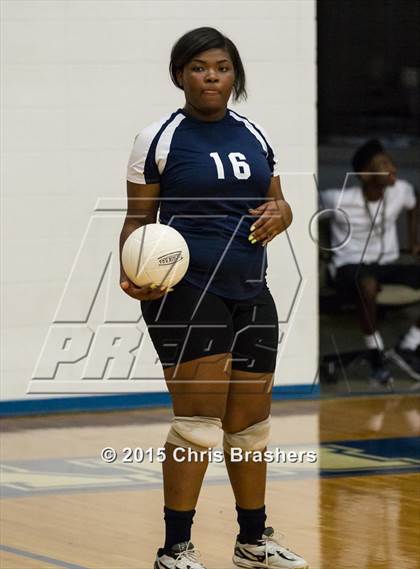Thumbnail 1 in Sylvan Hills vs. Fair photogallery.
