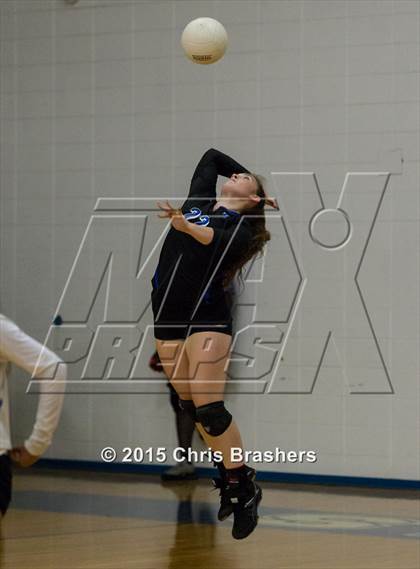 Thumbnail 2 in Sylvan Hills vs. Fair photogallery.
