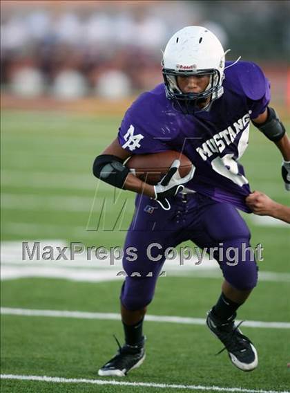 Thumbnail 2 in Marble Falls (B Team) @ Rouse (Gold Team) photogallery.