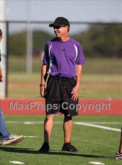 Thumbnail 3 in Marble Falls (B Team) @ Rouse (Gold Team) photogallery.