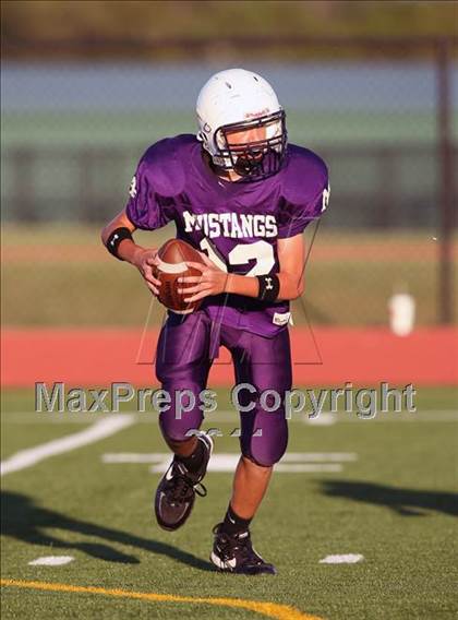 Thumbnail 3 in Marble Falls (B Team) @ Rouse (Gold Team) photogallery.
