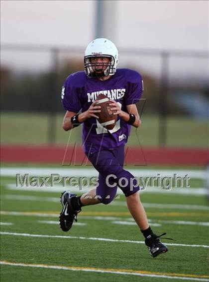 Thumbnail 3 in Marble Falls (B Team) @ Rouse (Gold Team) photogallery.