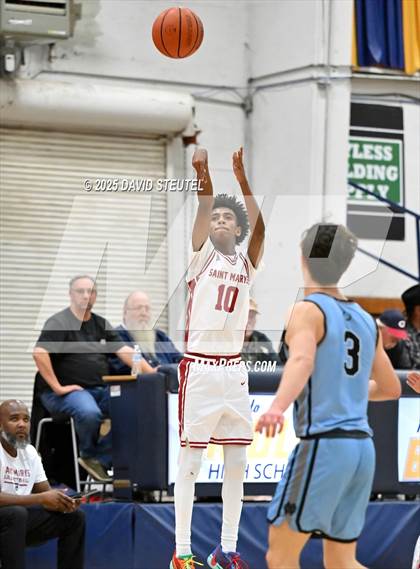 Thumbnail 1 in Clovis North vs. Saint Mary's (Gridley Invitational) photogallery.
