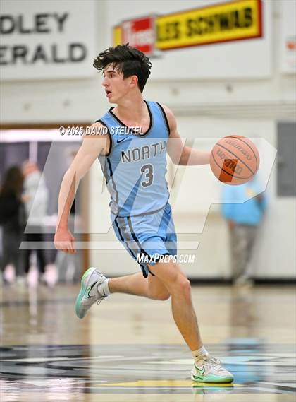 Thumbnail 3 in Clovis North vs. Saint Mary's (Gridley Invitational) photogallery.