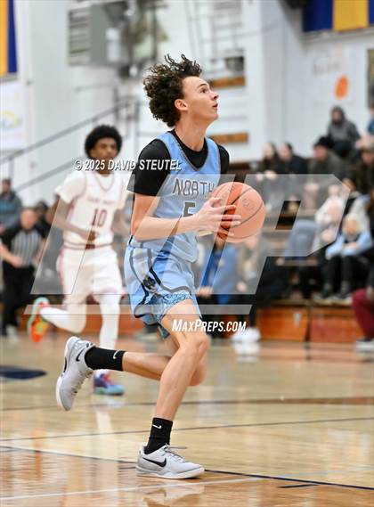 Thumbnail 2 in Clovis North vs. Saint Mary's (Gridley Invitational) photogallery.