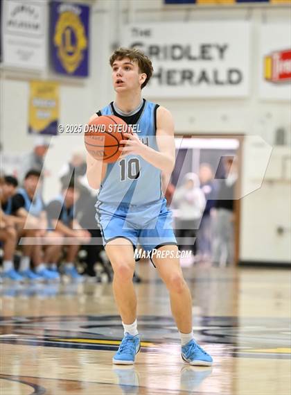 Thumbnail 1 in Clovis North vs. Saint Mary's (Gridley Invitational) photogallery.