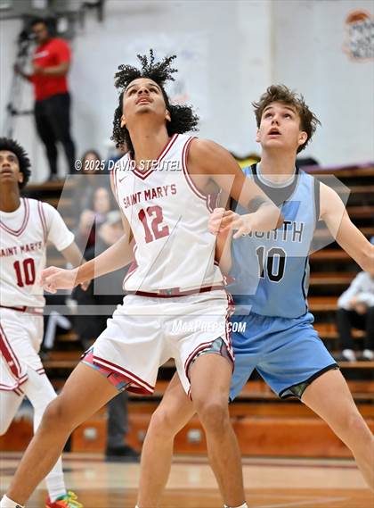 Thumbnail 2 in Clovis North vs. Saint Mary's (Gridley Invitational) photogallery.