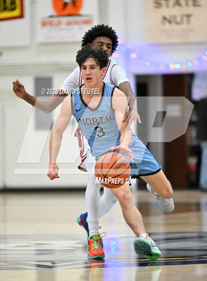 Thumbnail 1 in Clovis North vs. Saint Mary's (Gridley Invitational) photogallery.