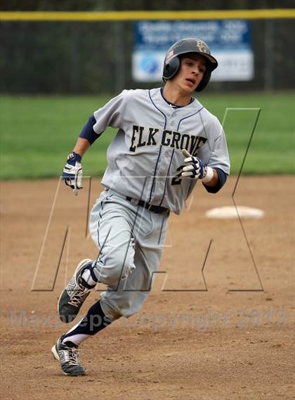 Thumbnail 3 in Elk Grove @ Oak Ridge photogallery.