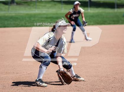 Thumbnail 3 in Dos Pueblos vs. Agoura photogallery.