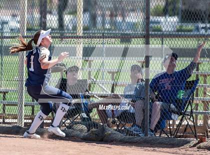 Thumbnail 2 in Dos Pueblos vs. Agoura photogallery.