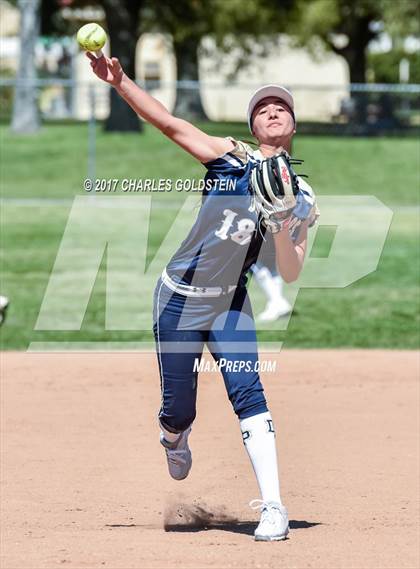 Thumbnail 3 in Dos Pueblos vs. Agoura photogallery.