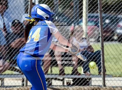 Thumbnail 3 in Dos Pueblos vs. Agoura photogallery.