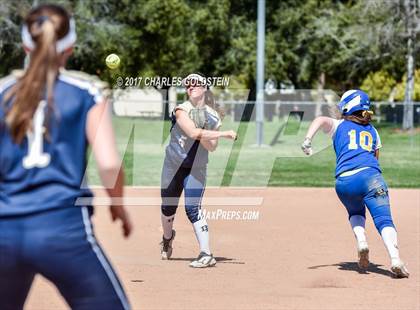 Thumbnail 2 in Dos Pueblos vs. Agoura photogallery.