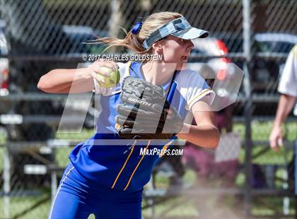 Thumbnail 3 in Dos Pueblos vs. Agoura photogallery.