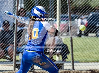 Thumbnail 3 in Dos Pueblos vs. Agoura photogallery.