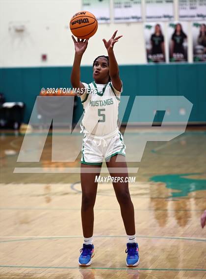 Thumbnail 3 in Myers Park vs. Hickory Ridge photogallery.