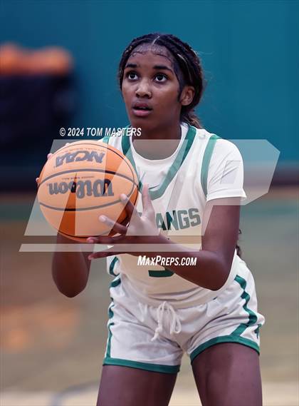 Thumbnail 3 in Myers Park vs. Hickory Ridge photogallery.
