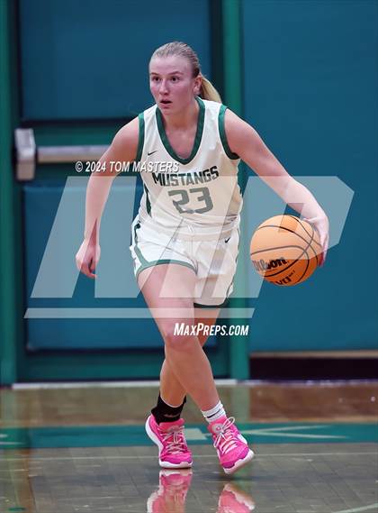 Thumbnail 3 in Myers Park vs. Hickory Ridge photogallery.
