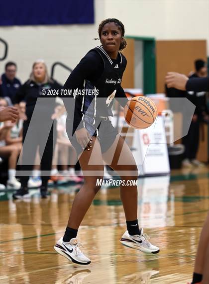 Thumbnail 3 in Myers Park vs. Hickory Ridge photogallery.
