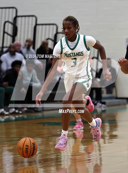Thumbnail 1 in Myers Park vs. Hickory Ridge photogallery.
