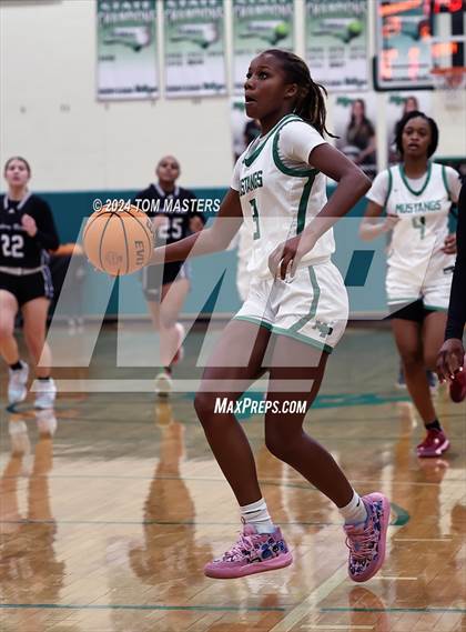 Thumbnail 3 in Myers Park vs. Hickory Ridge photogallery.