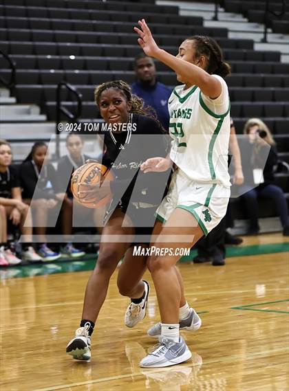 Thumbnail 1 in Myers Park vs. Hickory Ridge photogallery.
