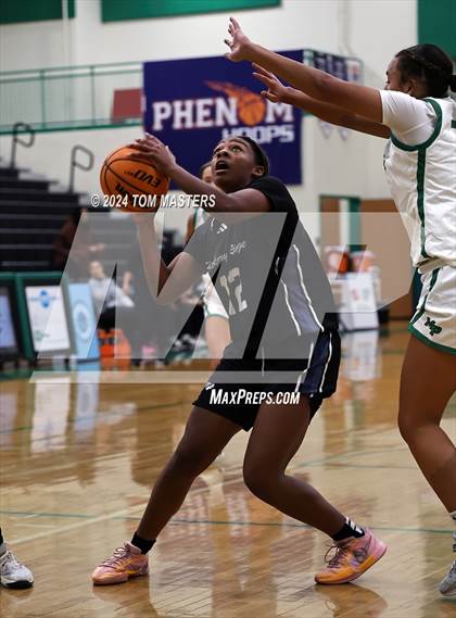 Thumbnail 1 in Myers Park vs. Hickory Ridge photogallery.