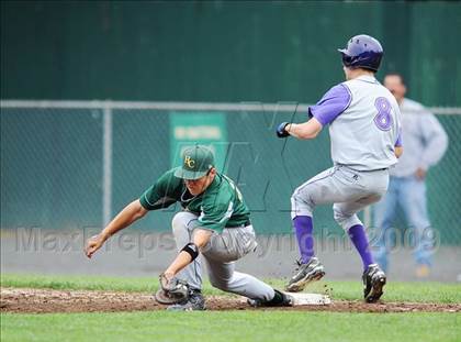 Thumbnail 2 in Holy Cross vs Ellington (CIAC Class M Semifinal) photogallery.