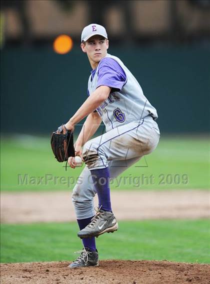 Thumbnail 2 in Holy Cross vs Ellington (CIAC Class M Semifinal) photogallery.