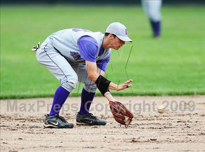 Thumbnail 2 in Holy Cross vs Ellington (CIAC Class M Semifinal) photogallery.