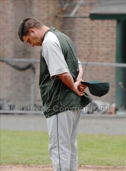 Thumbnail 3 in Holy Cross vs Ellington (CIAC Class M Semifinal) photogallery.