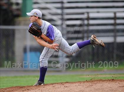 Thumbnail 2 in Holy Cross vs Ellington (CIAC Class M Semifinal) photogallery.