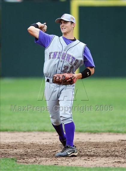Thumbnail 3 in Holy Cross vs Ellington (CIAC Class M Semifinal) photogallery.