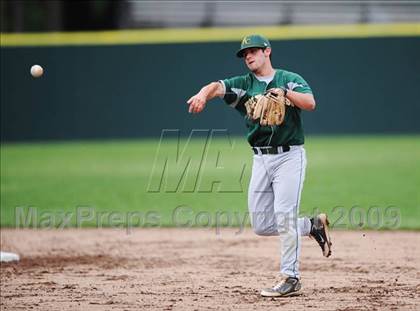 Thumbnail 3 in Holy Cross vs Ellington (CIAC Class M Semifinal) photogallery.