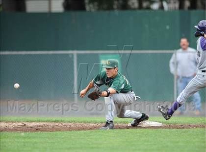 Thumbnail 1 in Holy Cross vs Ellington (CIAC Class M Semifinal) photogallery.