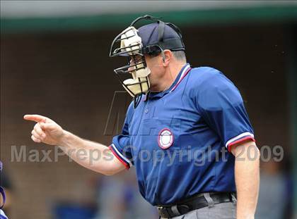 Thumbnail 2 in Holy Cross vs Ellington (CIAC Class M Semifinal) photogallery.
