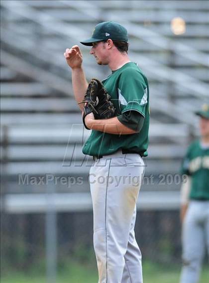 Thumbnail 3 in Holy Cross vs Ellington (CIAC Class M Semifinal) photogallery.
