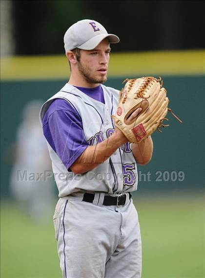 Thumbnail 2 in Holy Cross vs Ellington (CIAC Class M Semifinal) photogallery.