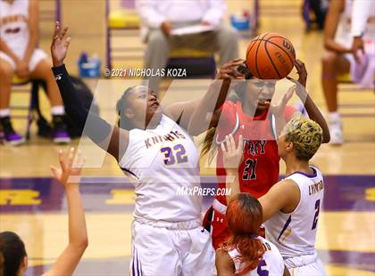 Thumbnail 3 in Troy vs. Lynwood photogallery.