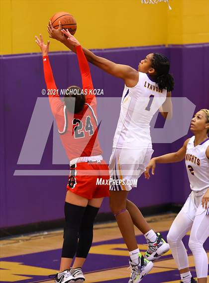 Thumbnail 2 in Troy vs. Lynwood photogallery.