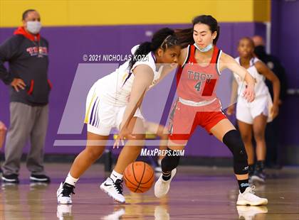 Thumbnail 3 in Troy vs. Lynwood photogallery.