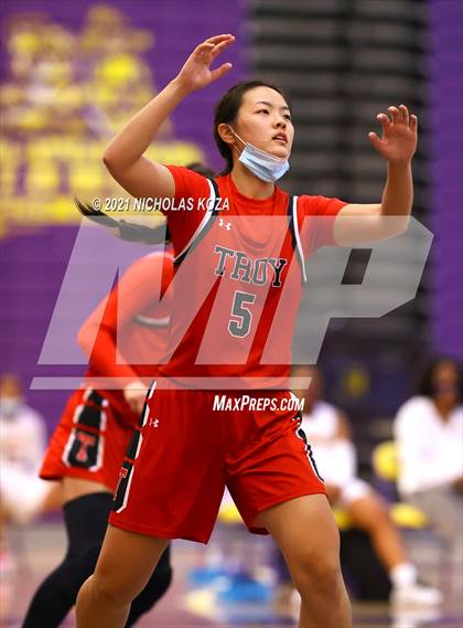 Thumbnail 1 in Troy vs. Lynwood photogallery.