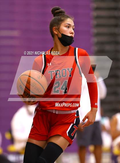 Thumbnail 2 in Troy vs. Lynwood photogallery.
