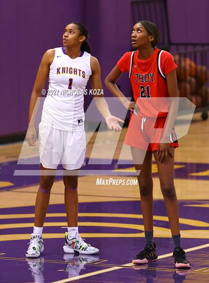 Thumbnail 2 in Troy vs. Lynwood photogallery.