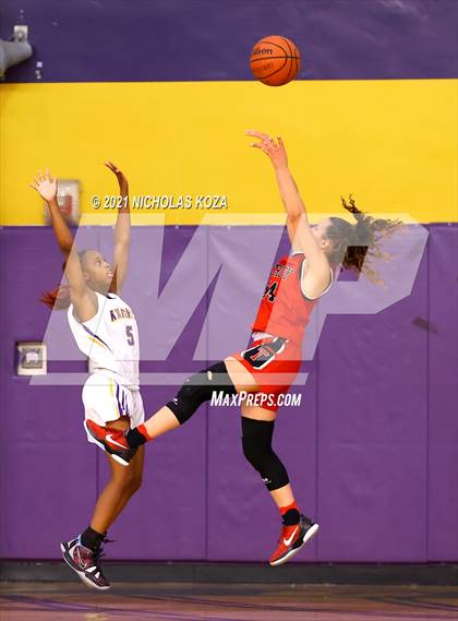Thumbnail 2 in Troy vs. Lynwood photogallery.