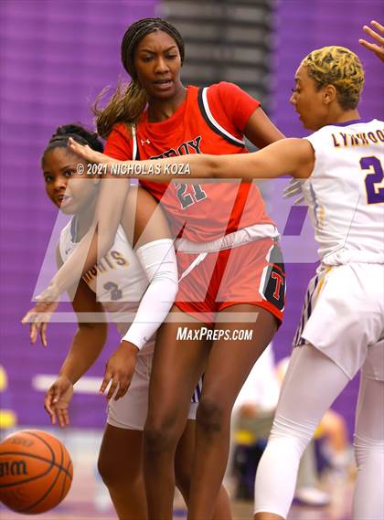 Thumbnail 2 in Troy vs. Lynwood photogallery.