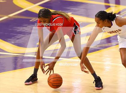 Thumbnail 3 in Troy vs. Lynwood photogallery.